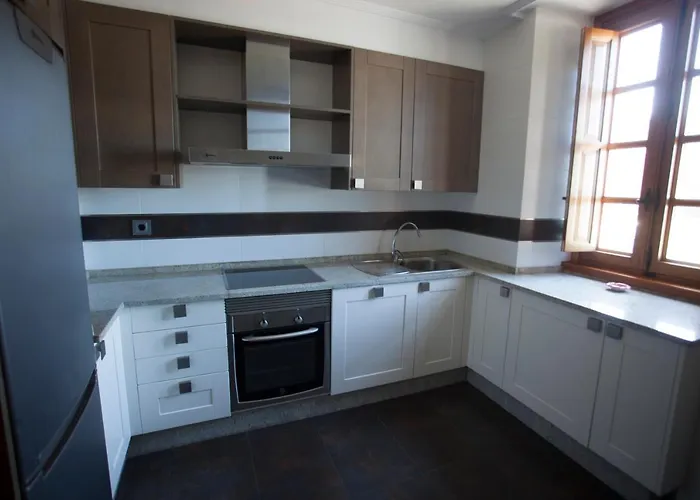 Ξενοδοχείο με διαμερίσματα Zoila Baiona