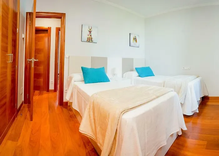 Ξενοδοχείο με διαμερίσματα Zoila 4*