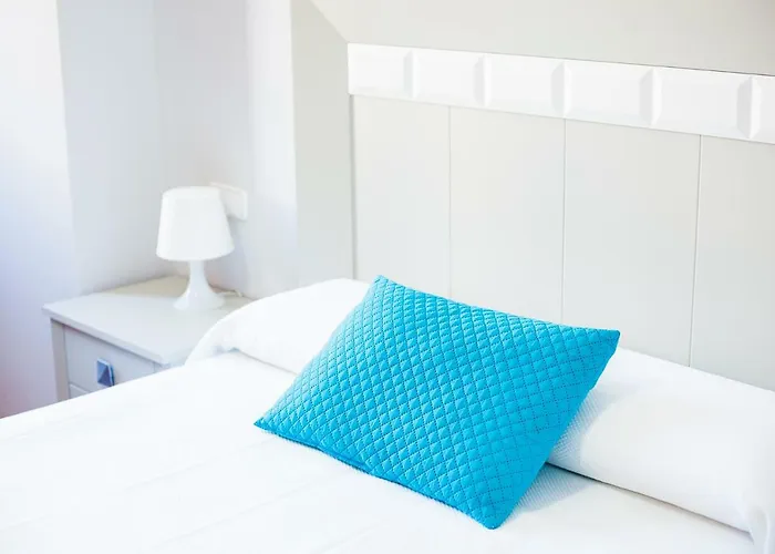 Ξενοδοχείο με διαμερίσματα Zoila Baiona